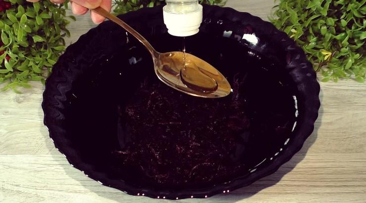 Салати із буряком готую часто. Готується все просто, а смак чудовий