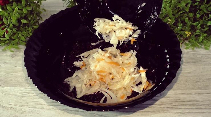 Салати із буряком готую часто. Готується все просто, а смак чудовий