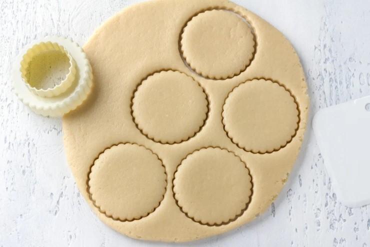 М'які та розсипчасті коржики для школярів. Рецепт мого дитинства