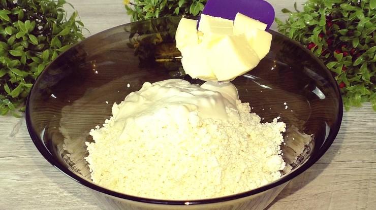 Сирна паска, на приготування потрібно всього кілька хвилин