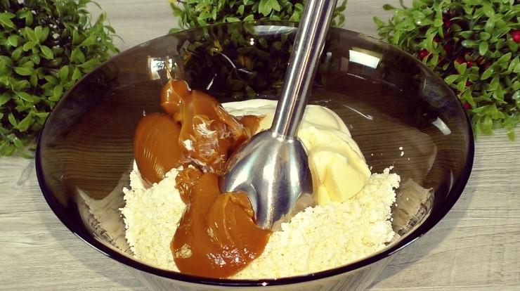 Сирна паска, на приготування потрібно всього кілька хвилин