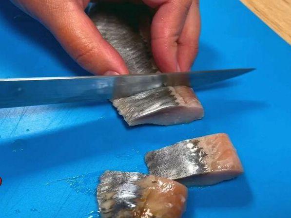 Прості та смачні бутерброди з оселедцем, які зможе приготувати кожен