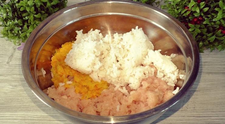 Просто роблю кульки з фаршу з рисом та запікаю і вся сім'я сита