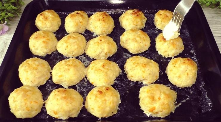 Просто роблю кульки з фаршу з рисом та запікаю і вся сім'я сита