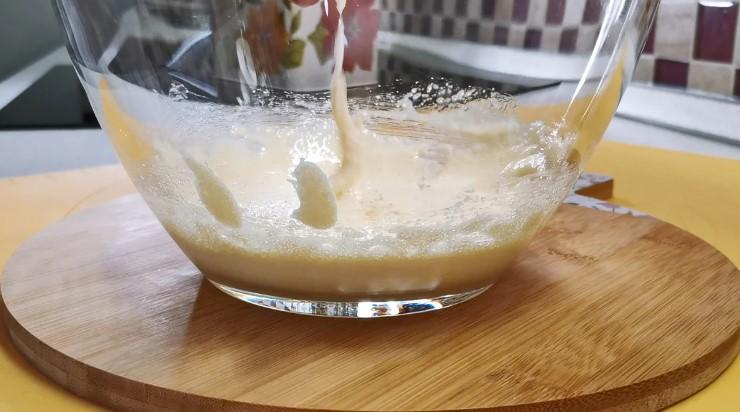 Випікаю такі пироги з різними ягодами, міняю начинки за смаком