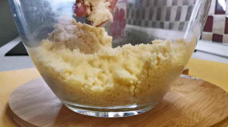 Випікаю такі пироги з різними ягодами, міняю начинки за смаком