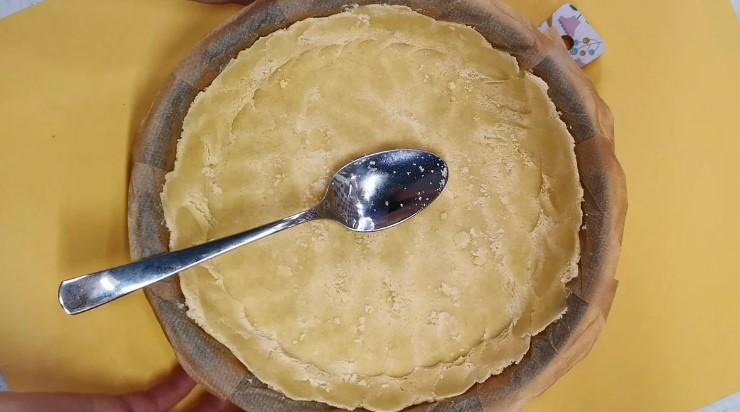 Випікаю такі пироги з різними ягодами, міняю начинки за смаком