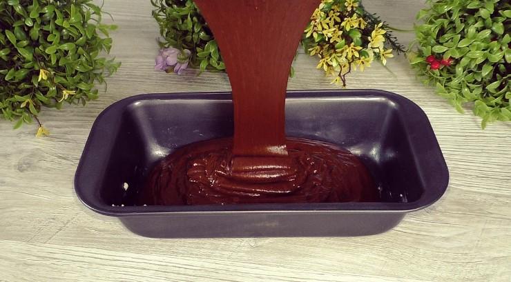 Шоколадна випічка до чаю. На приготування тіста витрачаю не більше 5 хвилин