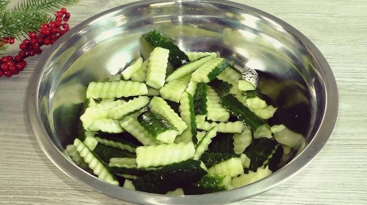 Як швидко та просто приготувати огірки малосольні у пакеті