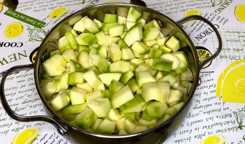 Щороку так закриваю кабачкову ікру на зиму: рецепт без стерилізації