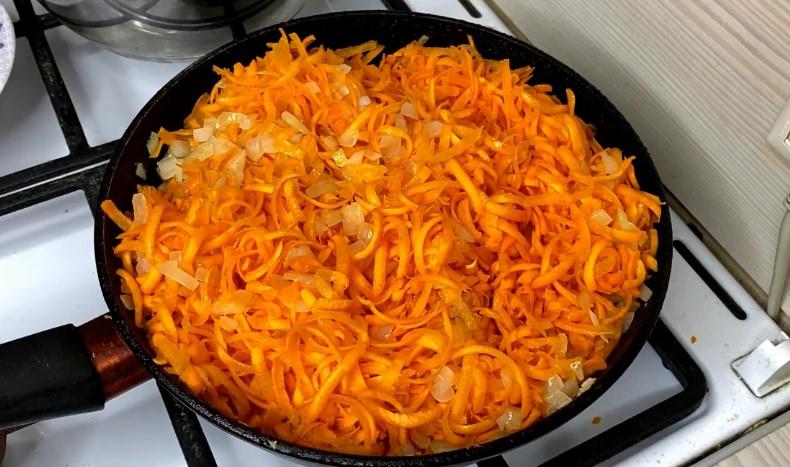 Щороку так закриваю кабачкову ікру на зиму: рецепт без стерилізації