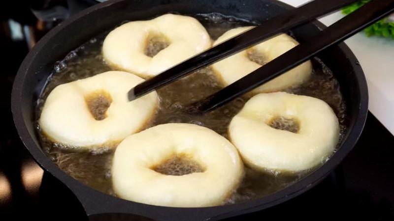 Пончики із секретом: зазвичай нам двох мисок мало