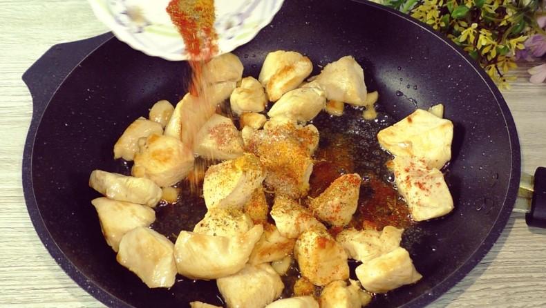 Закуска з курячої грудки хоч на свято, хоч на кожен день