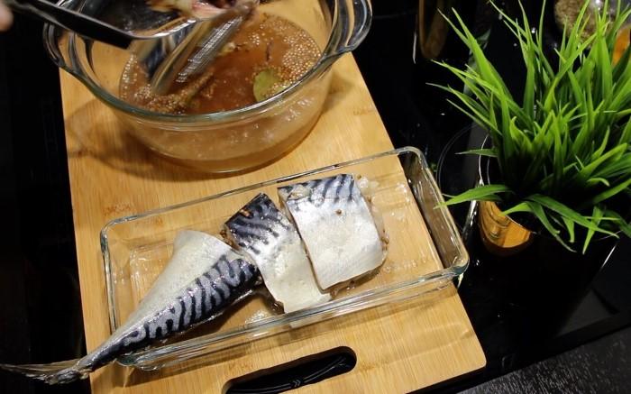 Як засолити скумбрію у домашніх умовах. Простий і дуже смачний рецепт