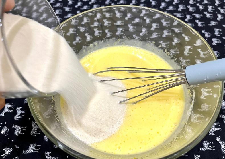 Прочитала список інгредієнтів і одразу зрозуміла це він, манник: у ньому немає борошна