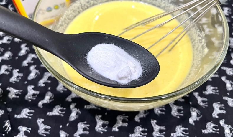 Прочитала список інгредієнтів і одразу зрозуміла це він, манник: у ньому немає борошна