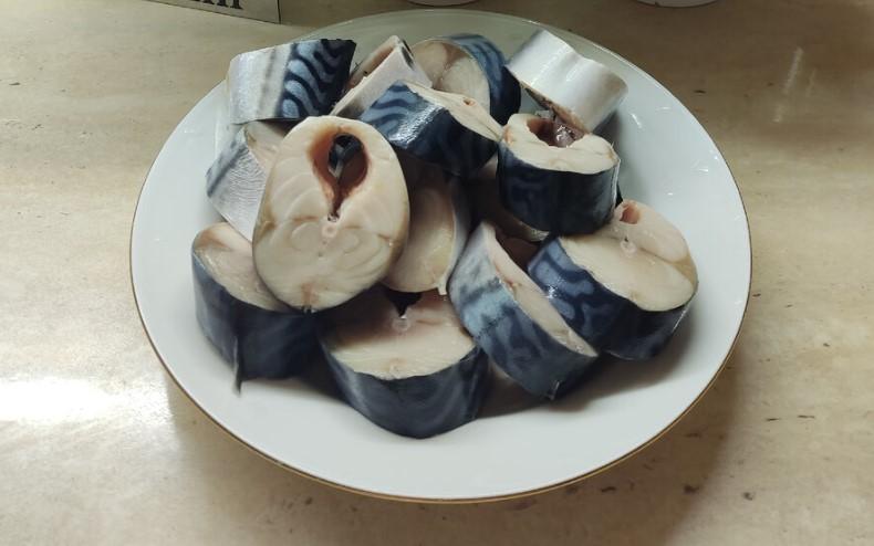 Скумбрія пряного посолу, найпростіший рецепт