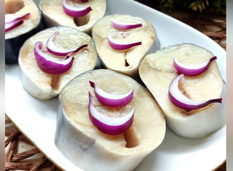 Скумбрія пряного посолу, найпростіший рецепт