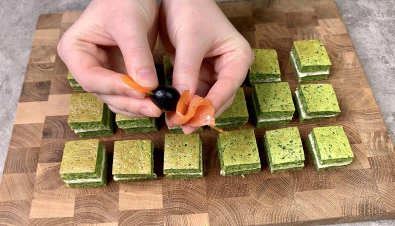 Закусочні “тістечка” на святковий стіл: яскрава, красива і неймовірно смачна закуска