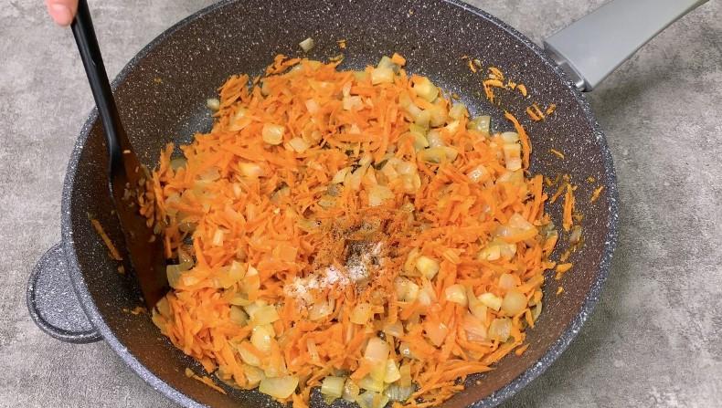 Беру курячу печінку і готую салат із доступних продуктів