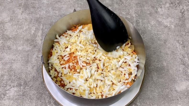 Беру курячу печінку і готую салат із доступних продуктів