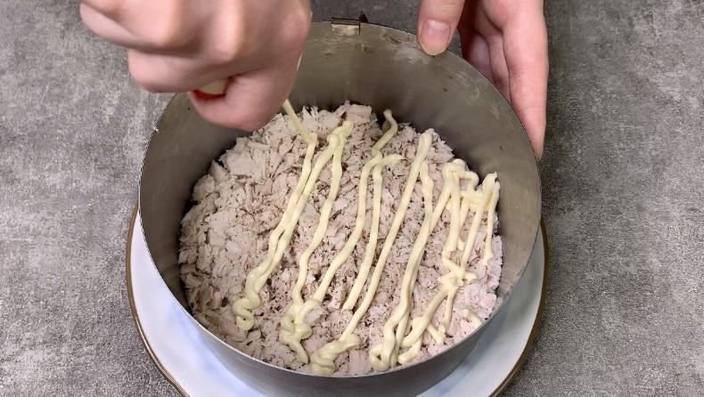 Приголомшливий салат на Новорічний стіл: вишуканий та неймовірно смачний