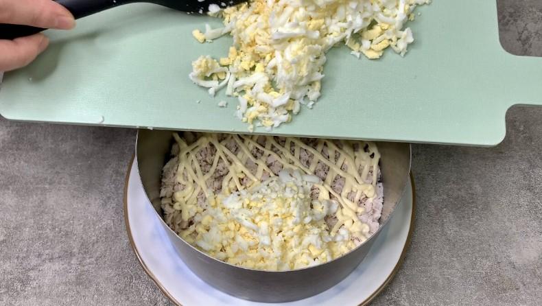 Приголомшливий салат на Новорічний стіл: вишуканий та неймовірно смачний