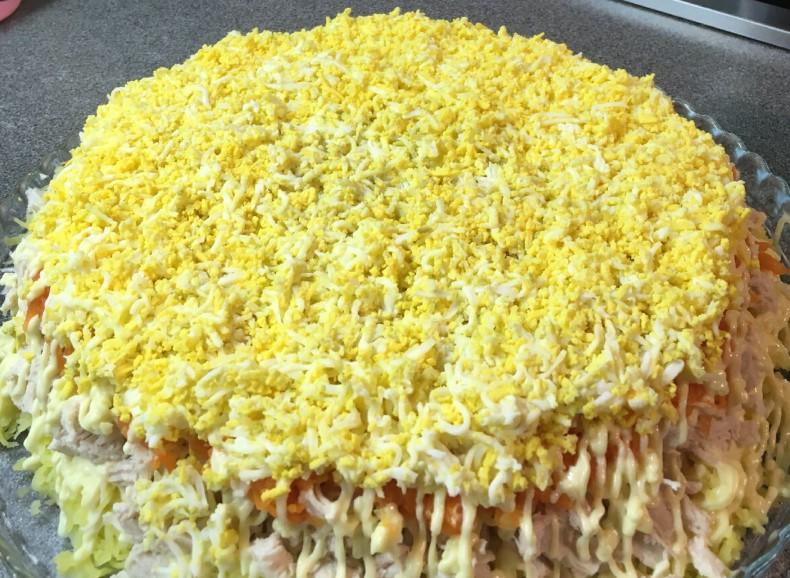 Цей салат повинен бути на кожному новорічному столі