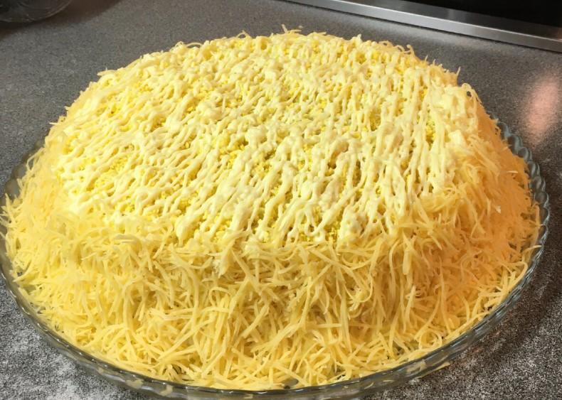 Цей салат повинен бути на кожному новорічному столі