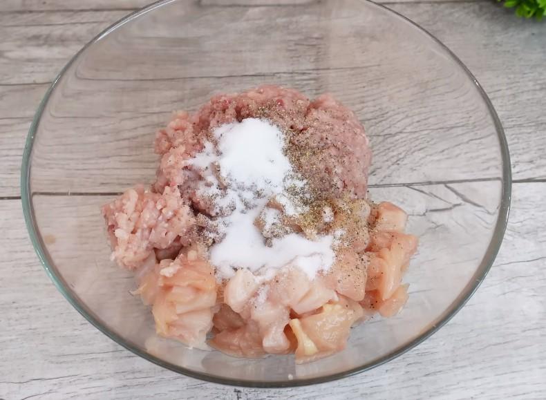 Ковбаса домашня "без клопоту": вигода очевидна, виходить смачніша за магазинну