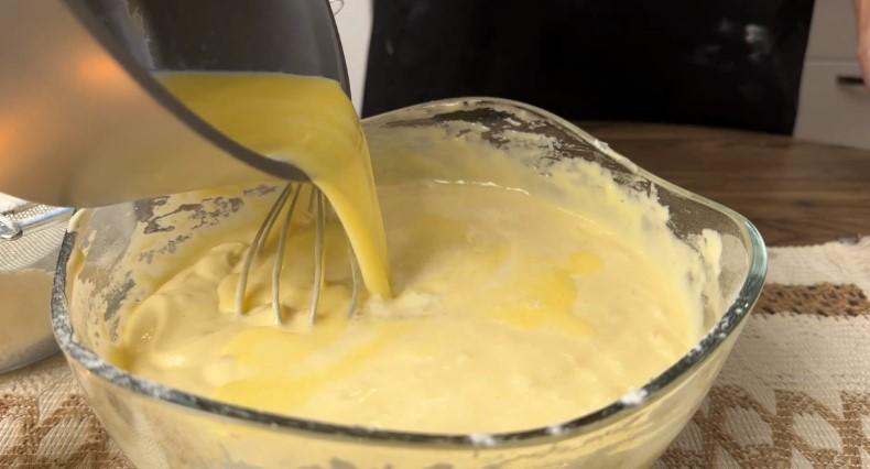 Молочний пиріг з мінімальним набором інгредієнтів