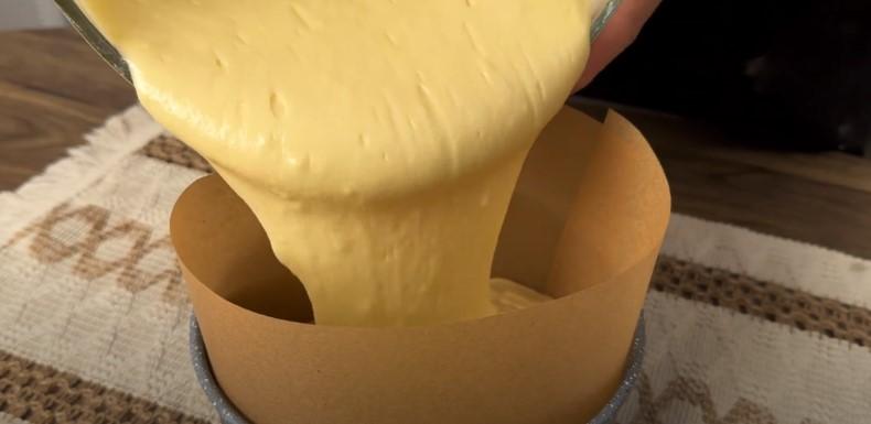 Молочний пиріг з мінімальним набором інгредієнтів