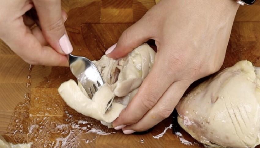 Курячий суп зі смаженою вермішеллю: наваристий і дуже смачний