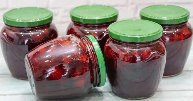 Рецепт приготування гарного та смачного полуничного варення