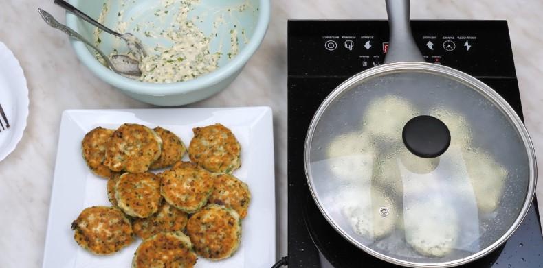 Ліниві пиріжки на кефірі із зеленою цибулею та яйцем