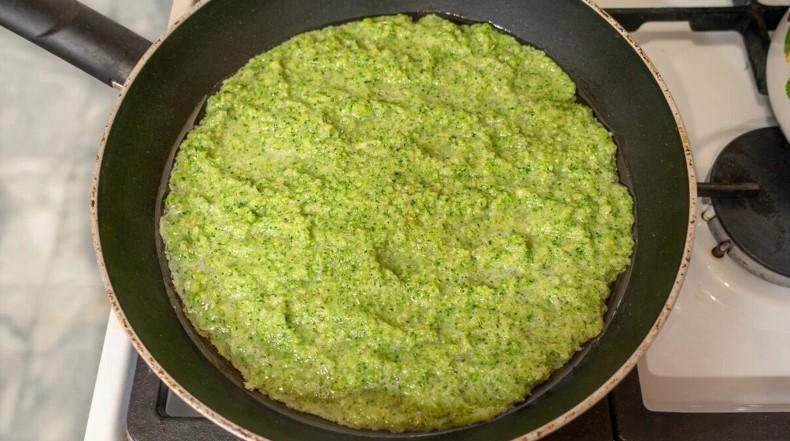 Легка та ароматна піца на основі броколі за 20 хвилин