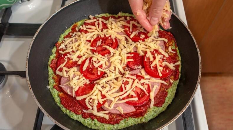 Легка та ароматна піца на основі броколі за 20 хвилин