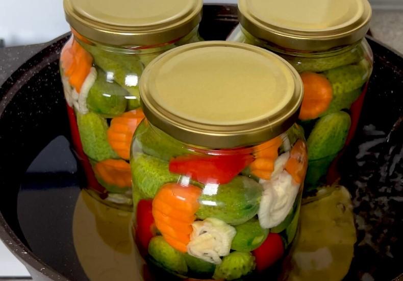 Огірки по-болгарськи, які я закриваю вже понад 20 років на зиму щороку