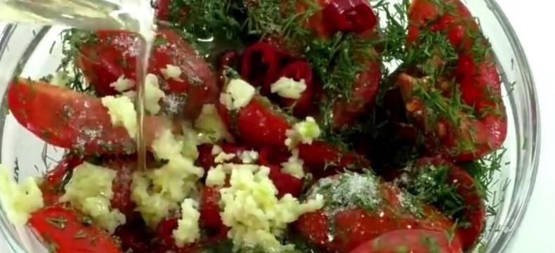 Роблю цю цікаву закуску з помідорів замість набридлого салату. 15 хвилин і все готово