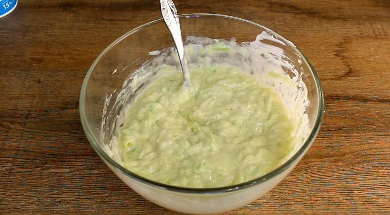 Цей рецепт з кабачка здивував не тільки мене: щоліта готую цей смачний рулет з кабачків