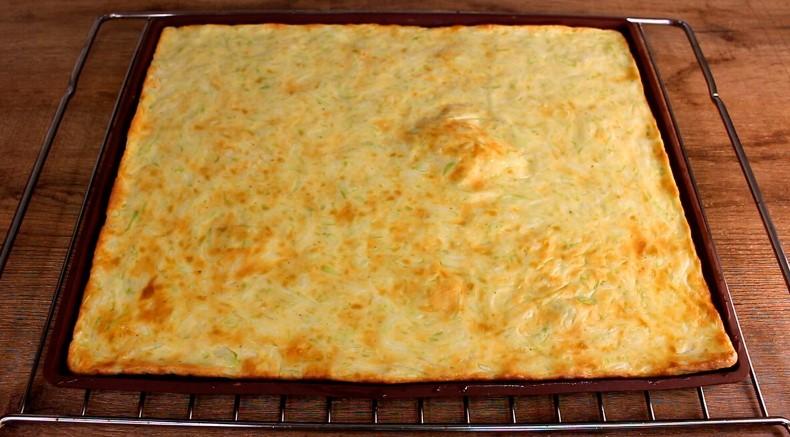 Цей рецепт з кабачка здивував не тільки мене: щоліта готую цей смачний рулет з кабачків