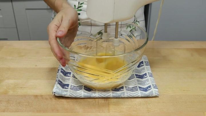 Шоколадний пиріг або Брауні з сиром та малиною. Відмінне поєднання смаків