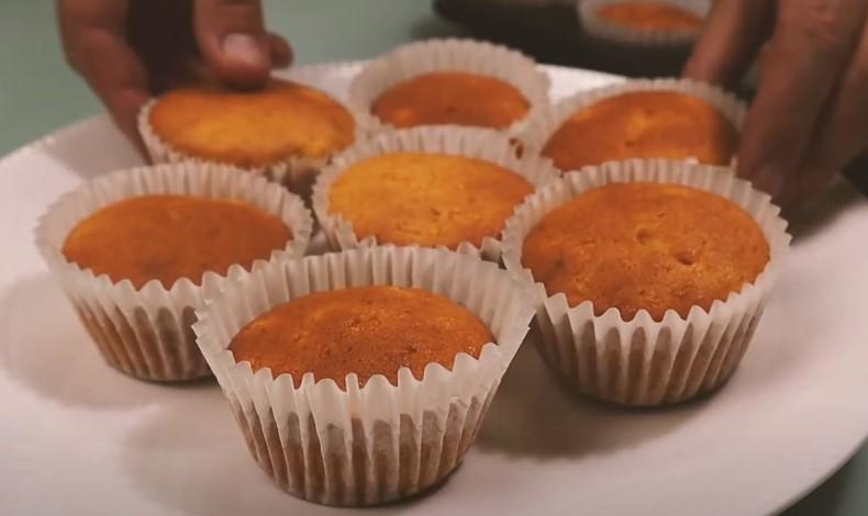Простий рецепт у духовці пишних гарбузових кексів
