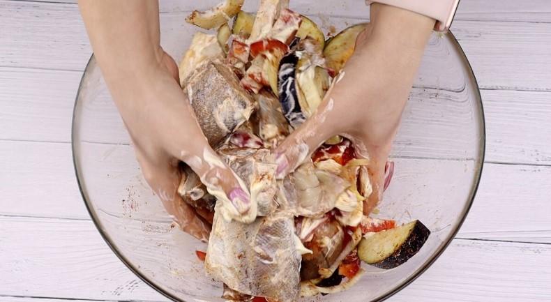 Соковитий минтай з овочами. Смачнішої риби я не їла