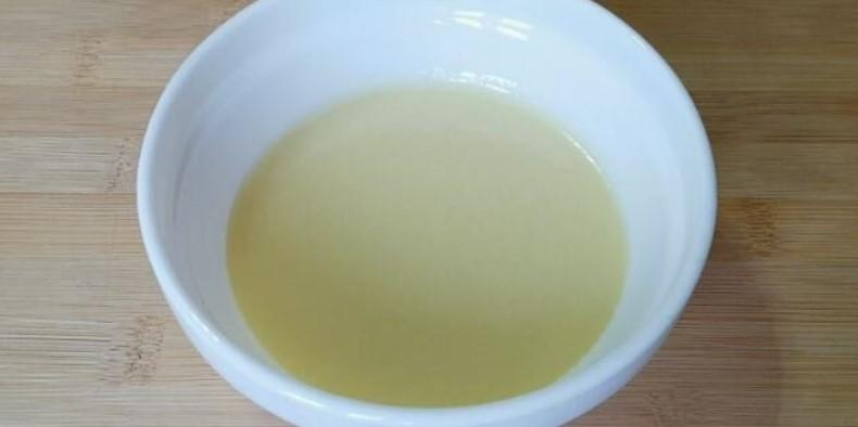 Шалено смачний десерт. Рецепт міні чизкейків з білою шоколадною глазур'ю