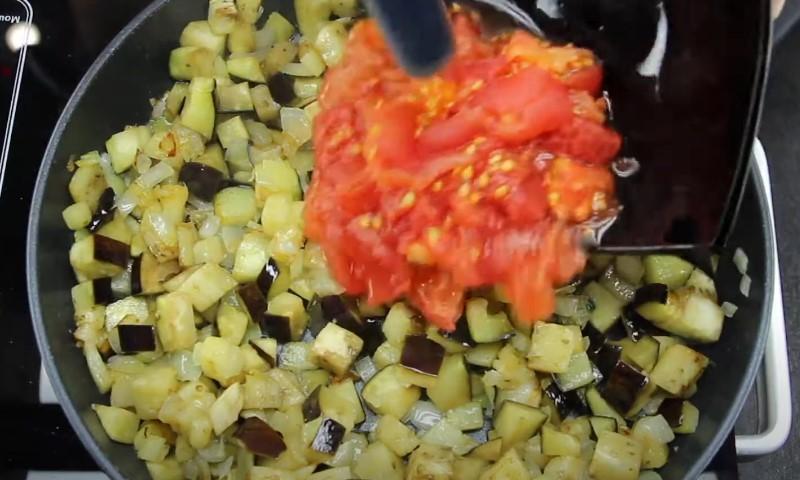 Неймовірно смачний та незвичайний суп із баклажанами