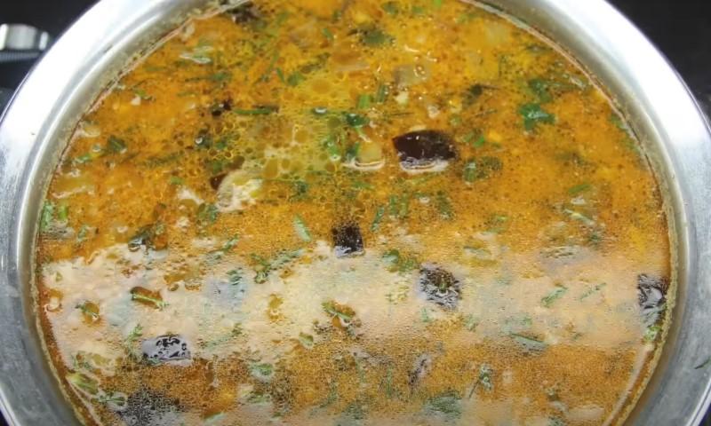 Неймовірно смачний та незвичайний суп із баклажанами