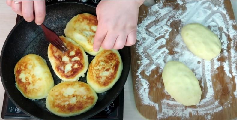 Картопляні зрази з грибами та сиром. Смачний обід для всієї родини