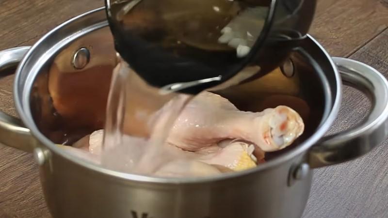 Моя бабуся готує цей салат замість звичного олів'є. Легкий варіант на свята