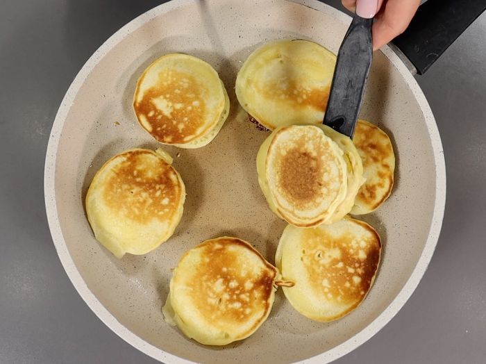 Яблучні кільця в клярі, рецепт для затишного сніданку